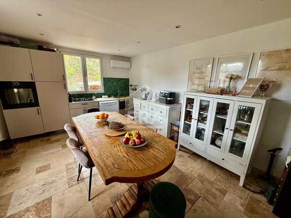 EXCLUSIVITE - Septèmes les Vallons - Maison T4  et 2 logements indépendants /  Investissement locatif