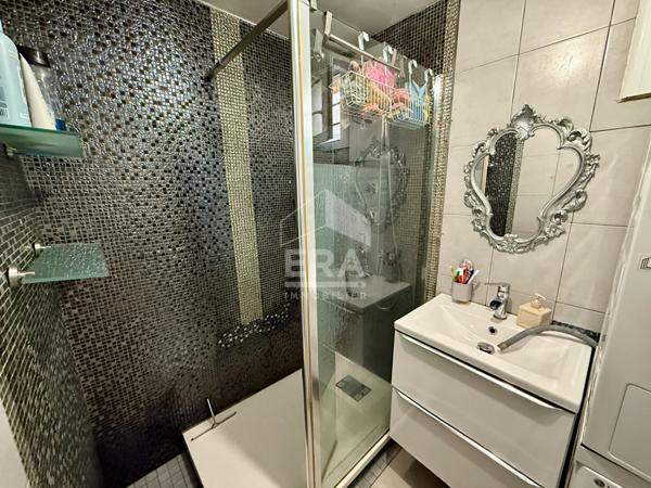 EXCLUSIVITE - Septèmes les Vallons - Maison T4  et 2 logements indépendants /  Investissement locatif