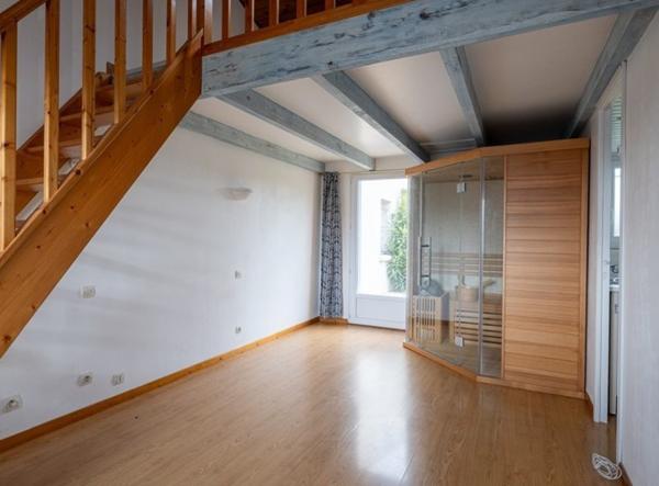Maison à louer 1 230 € CC Pons 5 p 120 m² DPE D