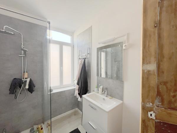 LILLE FIVE - CHAMBRE MEUBLE