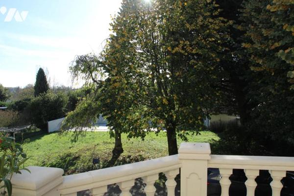 AIIFRES, JOLIE MAISON ANCIENNE DE CHARME AVEC JARDIN ET PISCINE.