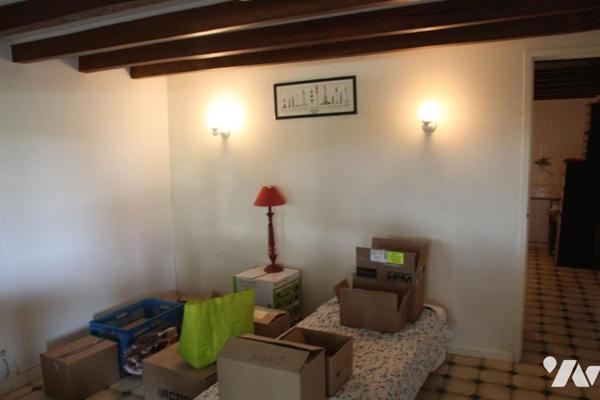 AIIFRES, JOLIE MAISON ANCIENNE DE CHARME AVEC JARDIN ET PISCINE.