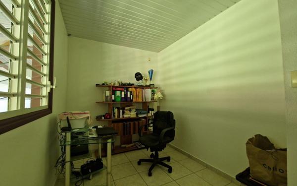 Maison à vendre    3 pièces •  Macouria