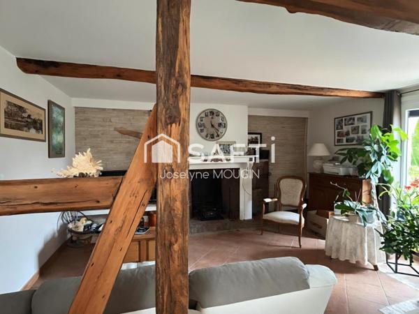 Maison principale avec jardin plus maison pour étudiants