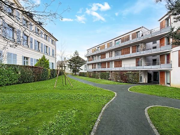 Coup de coeur - Appartement Meaux centre ville - résidence Castle Park - appartement dernier étage de type F2 avec balcon exposé Sud