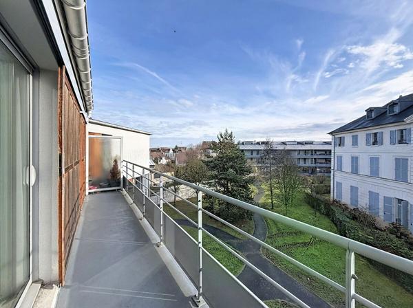 Coup de coeur - Appartement Meaux centre ville - résidence Castle Park - appartement dernier étage de type F2 avec balcon exposé Sud