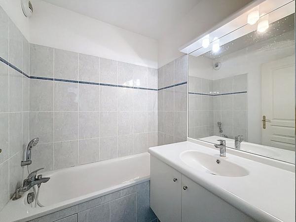 Coup de coeur - Appartement Meaux centre ville - résidence Castle Park - appartement dernier étage de type F2 avec balcon exposé Sud