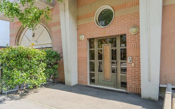 Appartement à vendre    2 pièces • 48 m2 Rosny-sous-Bois