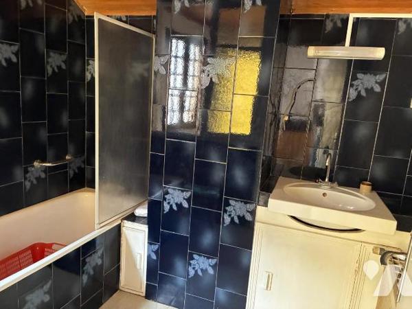 🏡 À vendre ? Maison de village avec terrasse à Brusque (Aveyron)

Située dans la part...