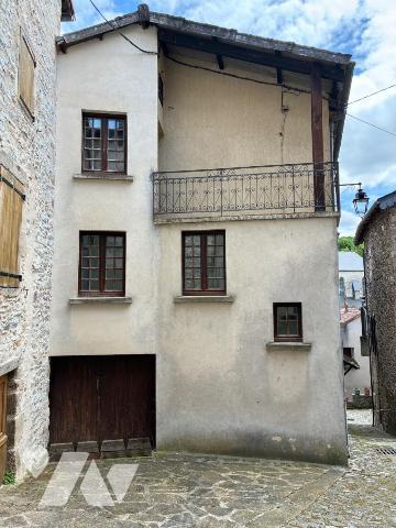 🏡 À vendre ? Maison de village avec terrasse à Brusque (Aveyron)

Située dans la part...