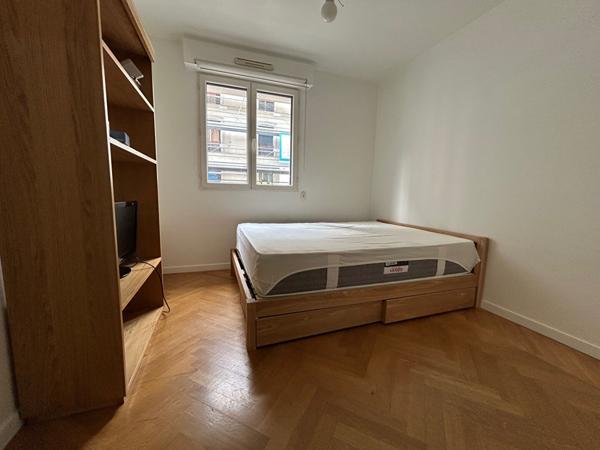 Appartement Paris 2 pièce(s) 50.42 m2