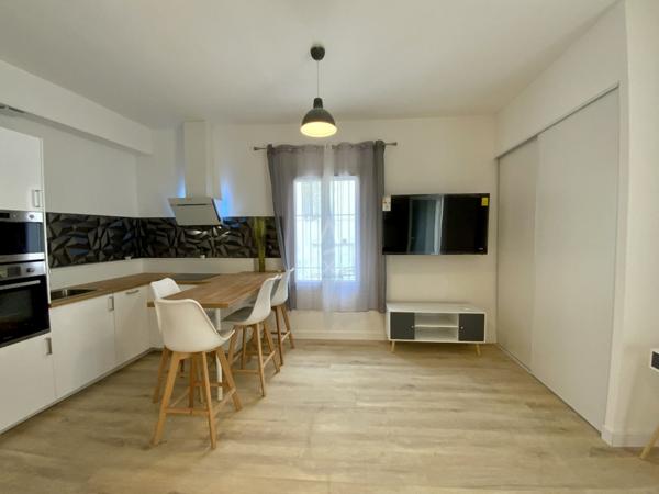 Gard (30) - Nimes Fac Vauban - Studio rénové avec cour privative