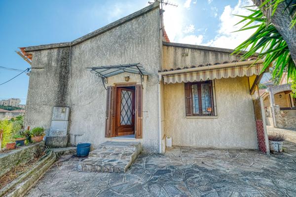 Ensemble de deux maisons individuelles T2 Bis - T3 Bis Terrain 810m² Secteur Macchione Bastia