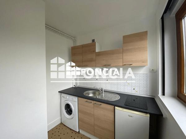 Location Studio 26.06 m² - 40 AVENUE LECLERC Charleville Mezieres 08000