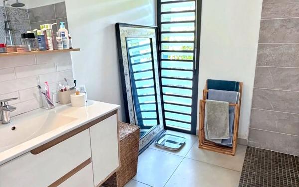 Maison à vendre    4 pièces •  Saint-Leu