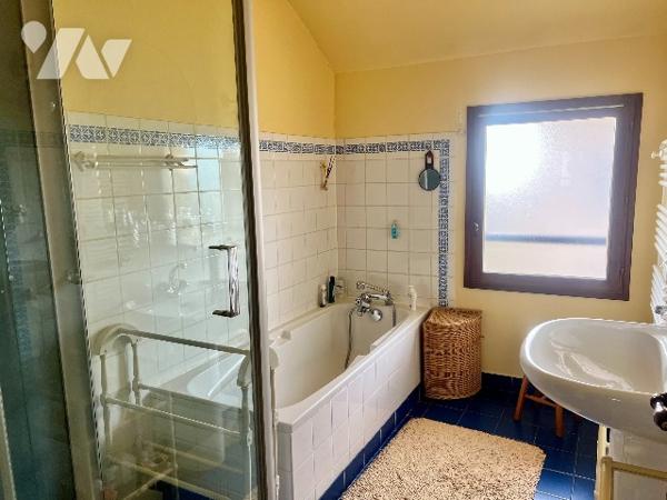 Maison 6 pièces avec terrain à bâtir