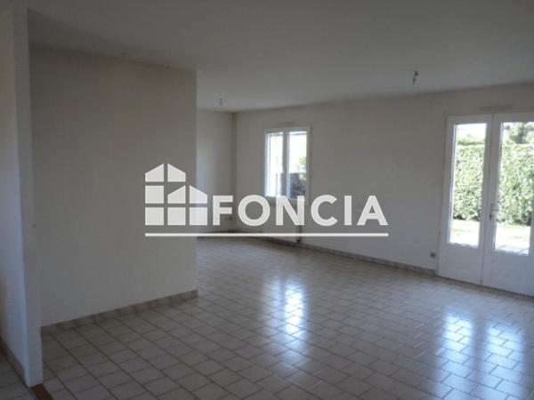 Location Maison 4 pièces 95.09 m² - 66 RUE DE ROMAGNE Niort 79000