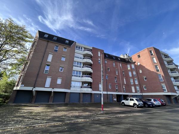 APPARTEMENT 86 M² HAB + GARAGE ET CAVE