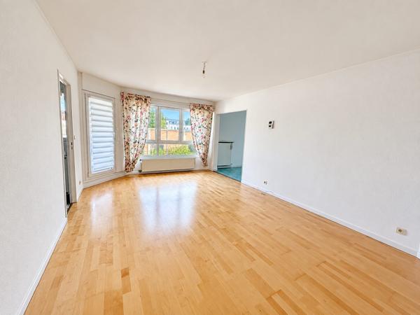 APPARTEMENT 86 M² HAB + GARAGE ET CAVE