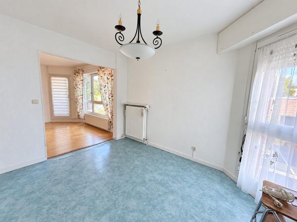 APPARTEMENT 86 M² HAB + GARAGE ET CAVE