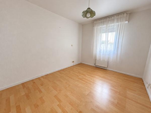 APPARTEMENT 86 M² HAB + GARAGE ET CAVE