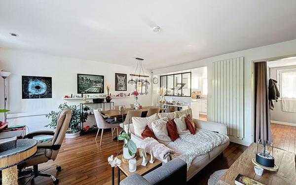 Maison à vendre    5 pièces • 84 m2 Voisins-le-Bretonneux