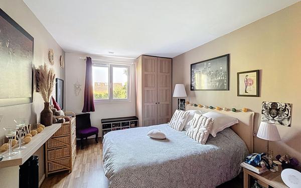 Maison à vendre    5 pièces • 84 m2 Voisins-le-Bretonneux