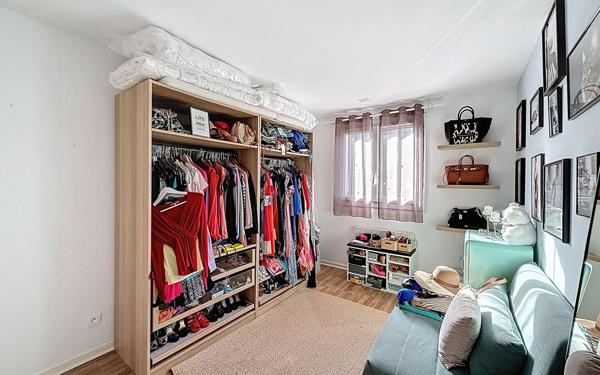 Maison à vendre    5 pièces • 84 m2 Voisins-le-Bretonneux