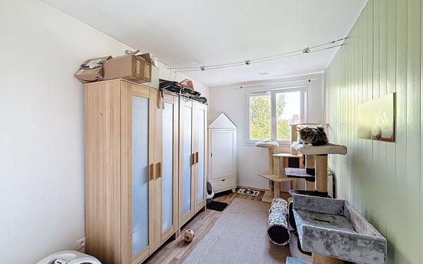 Maison à vendre    5 pièces • 84 m2 Voisins-le-Bretonneux