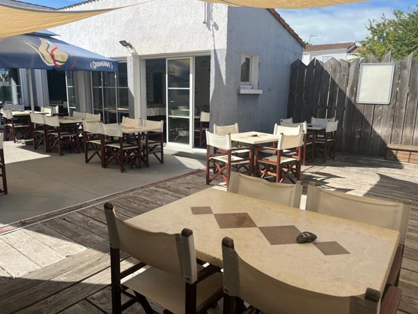 LA FAUTE SUR MER 85460 EMPLACEMENT N°1 RESTAURANT AVEC LICENCE IV FORTE NOTORIETE ET TRES BONS BILANS