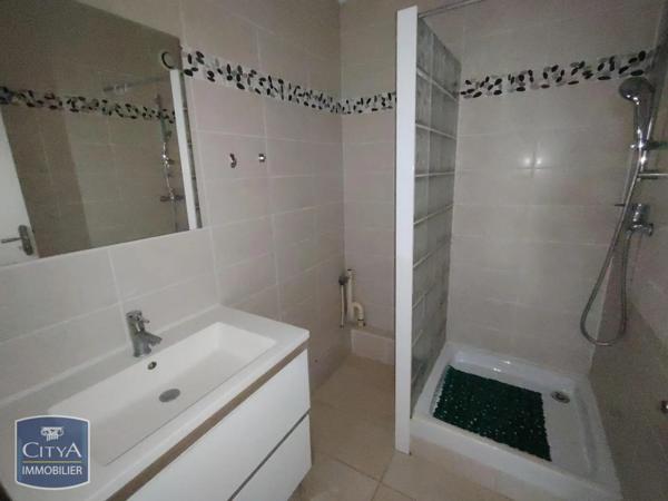 Appartement à louer 3 pièces 77.44m²