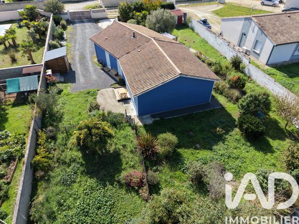 Maison à vendre 4 pièces 108 m² Roullet-Saint-Estèphe