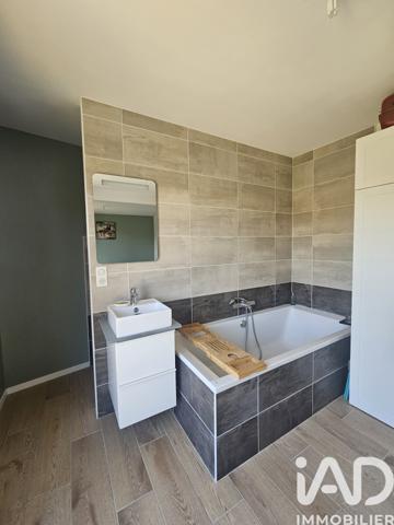 Maison à vendre 4 pièces 108 m² Roullet-Saint-Estèphe