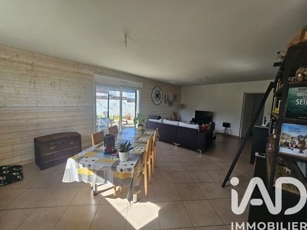 Maison à vendre 4 pièces 108 m² Roullet-Saint-Estèphe