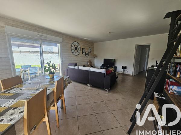 Maison à vendre 4 pièces 108 m² Roullet-Saint-Estèphe
