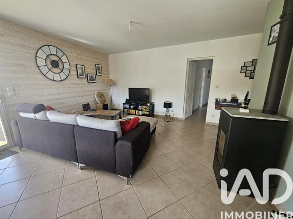 Maison à vendre 4 pièces 108 m² Roullet-Saint-Estèphe
