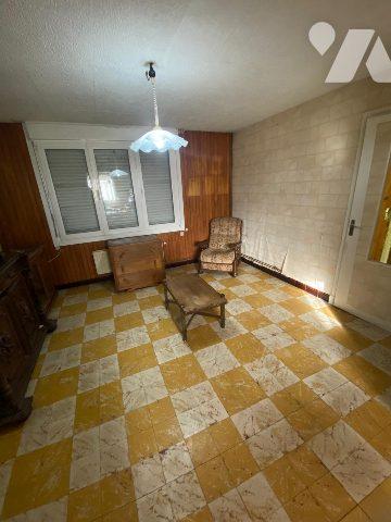 CALAIS MAISON DE VILLE 3 CHAMBRES COUR