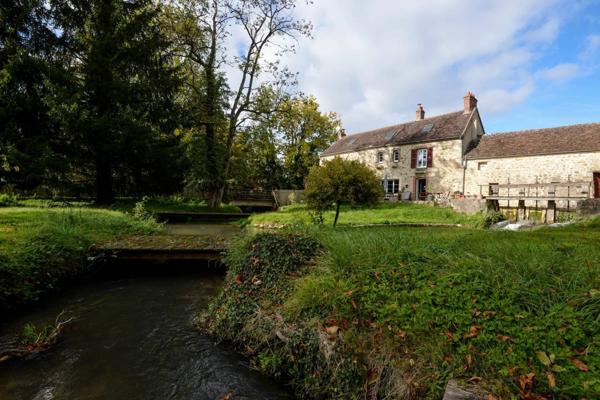 Ancien moulin à farine du XVII siècle classé patrimoine remarquable