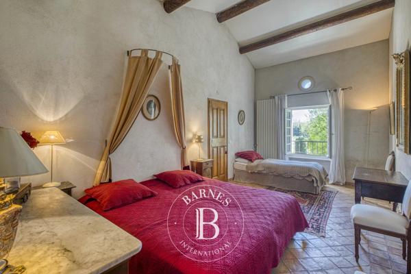 Vaison-la-Romaine, Maison 8 Chambres -  380 m² à vendre