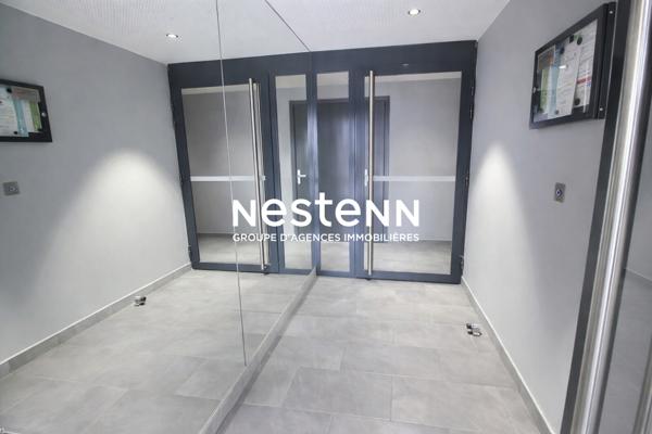 Secteur Centre ville - proche Traway T4 et metro ligne D- lumineux T2 avec balcon sans vis à vis et garage