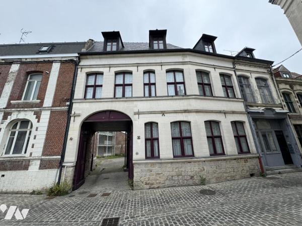 Ensemble immobilier Valenciennes centre ville immeuble de bureaux + habitation et parkings