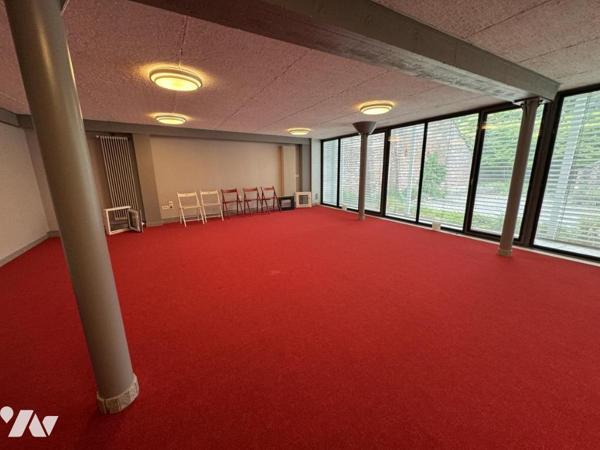 Ensemble immobilier Valenciennes centre ville immeuble de bureaux + habitation et parkings