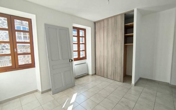 Appartement à louer    4 pièces • 89,08 m2 Joyeuse