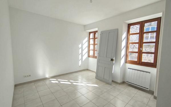 Appartement à louer    4 pièces • 89,08 m2 Joyeuse