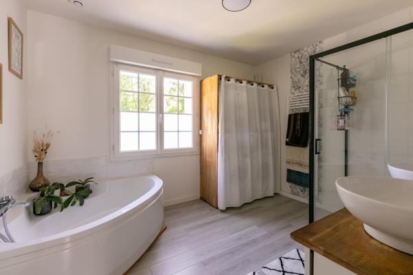 Maison 150 m2 + dépendance