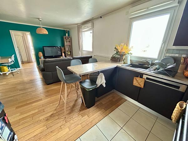 Appartement Poissy 3 pièces 52 m2 €245 000 ** - Référence 9067