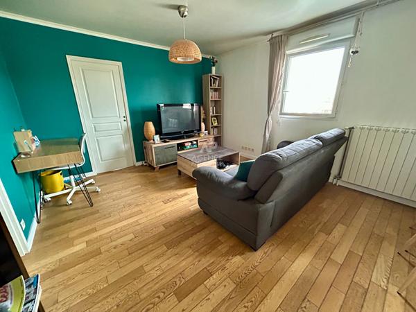 Appartement Poissy 3 pièces 52 m2 €245 000 ** - Référence 9067