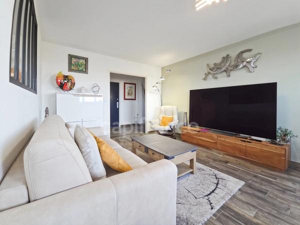 Appartement rénové à vendre 3 chambres