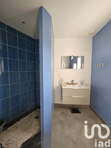 Maison traditionnelle 6 pièces de 165 m² à Mayet (72360)