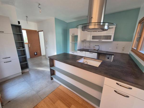 Local mixte (Professionnel/Habitation) à vendre à Onet-le-Château dans l'Aveyron (12850), ref : 1191